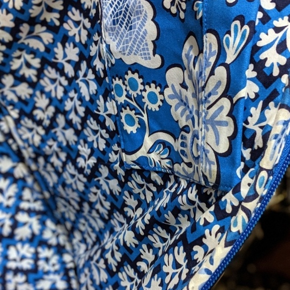 Vera Bradley Blue Lagoon Laptop Case - Picture 2 of 8